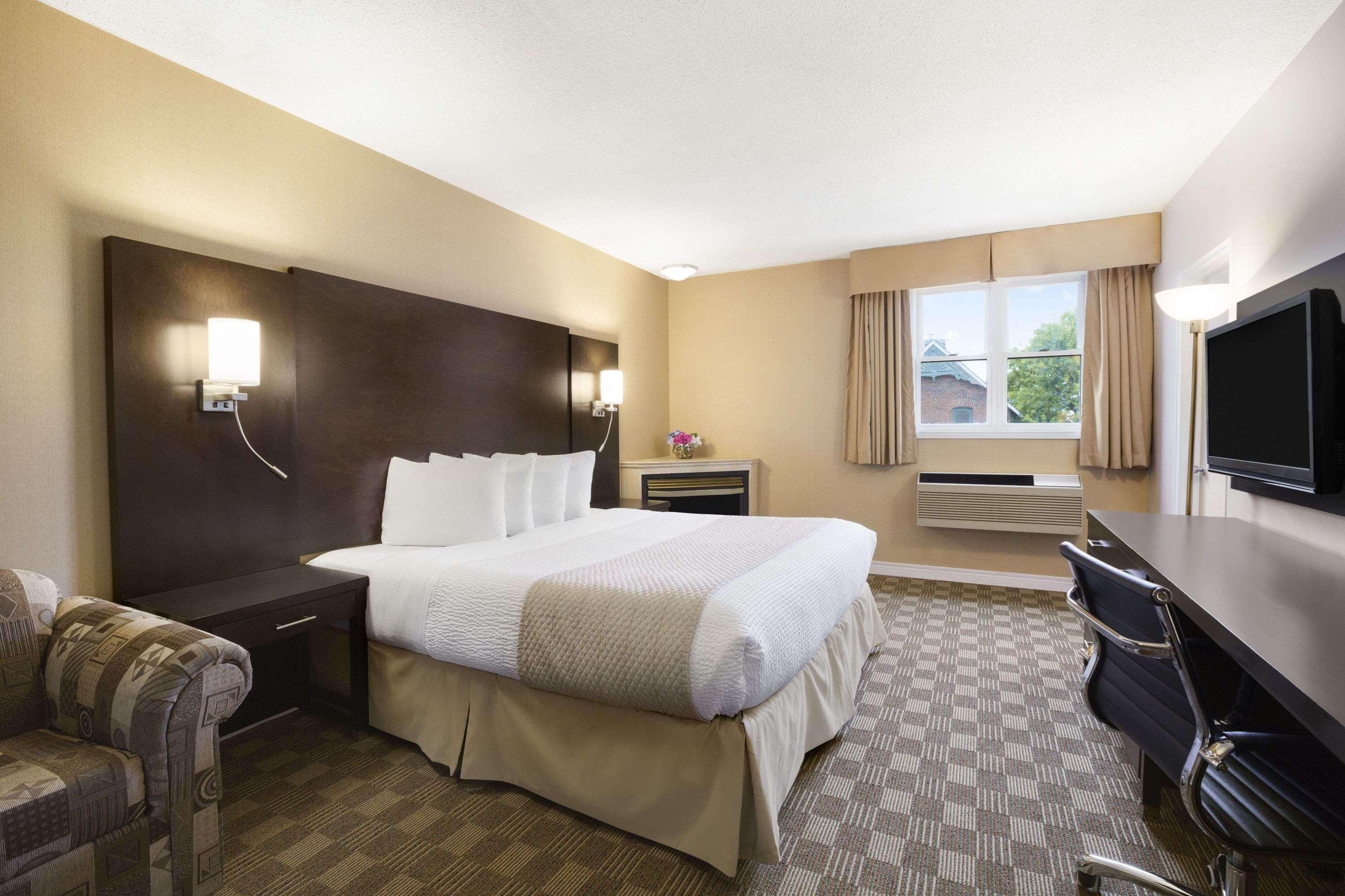 Days Inn & Suites By Wyndham North Bay Downtown Buitenkant foto