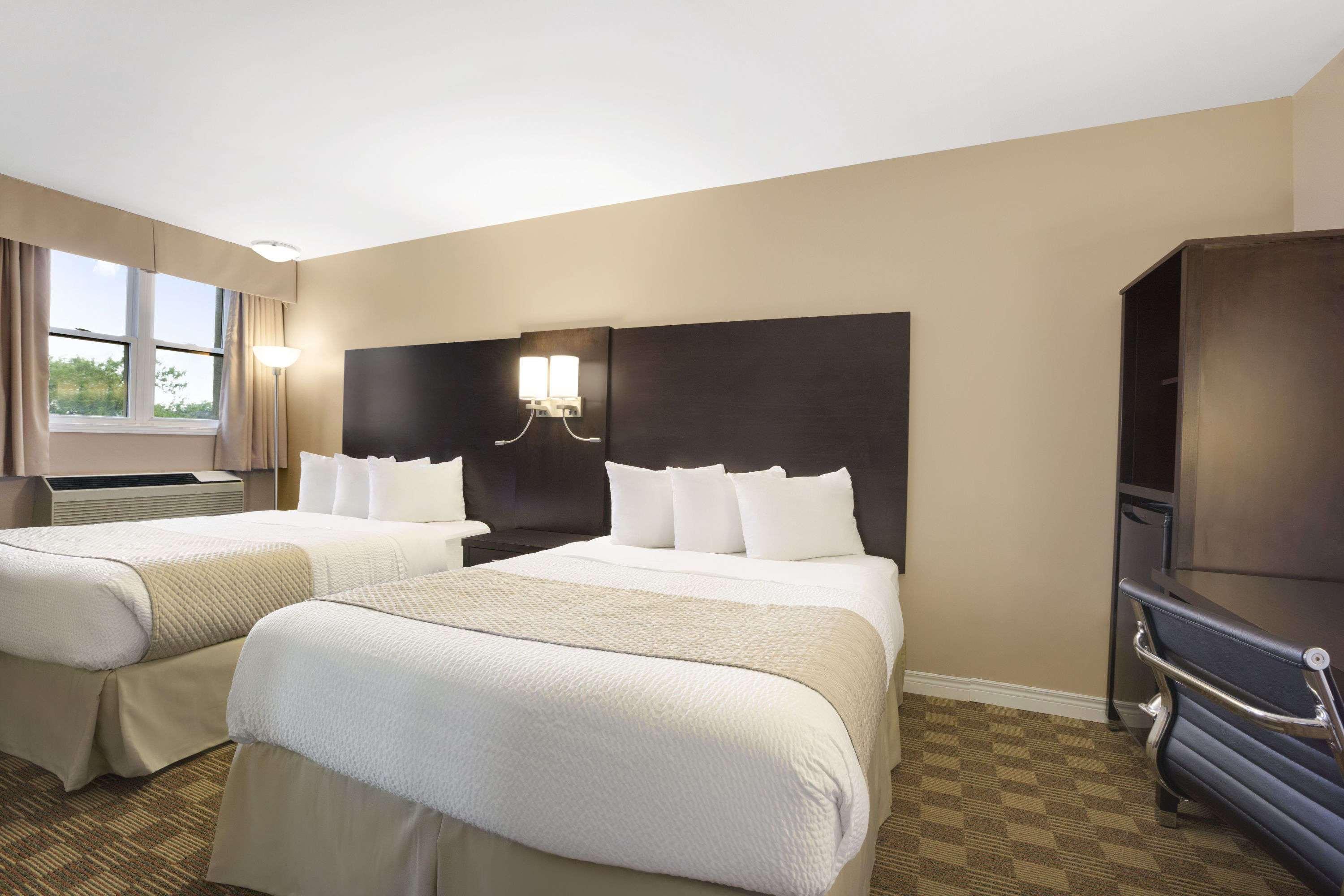 Days Inn & Suites By Wyndham North Bay Downtown Buitenkant foto