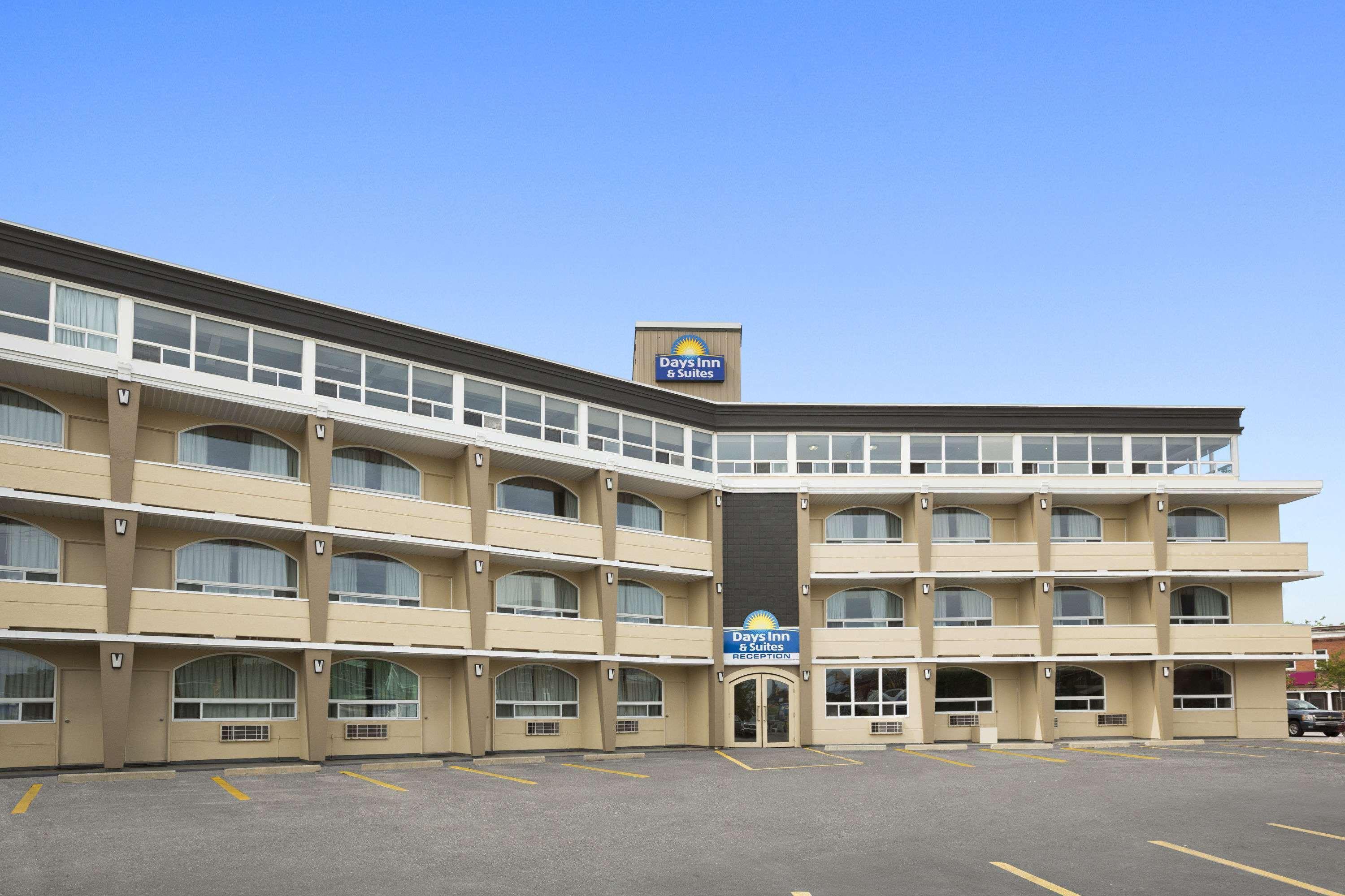 Days Inn & Suites By Wyndham North Bay Downtown Buitenkant foto