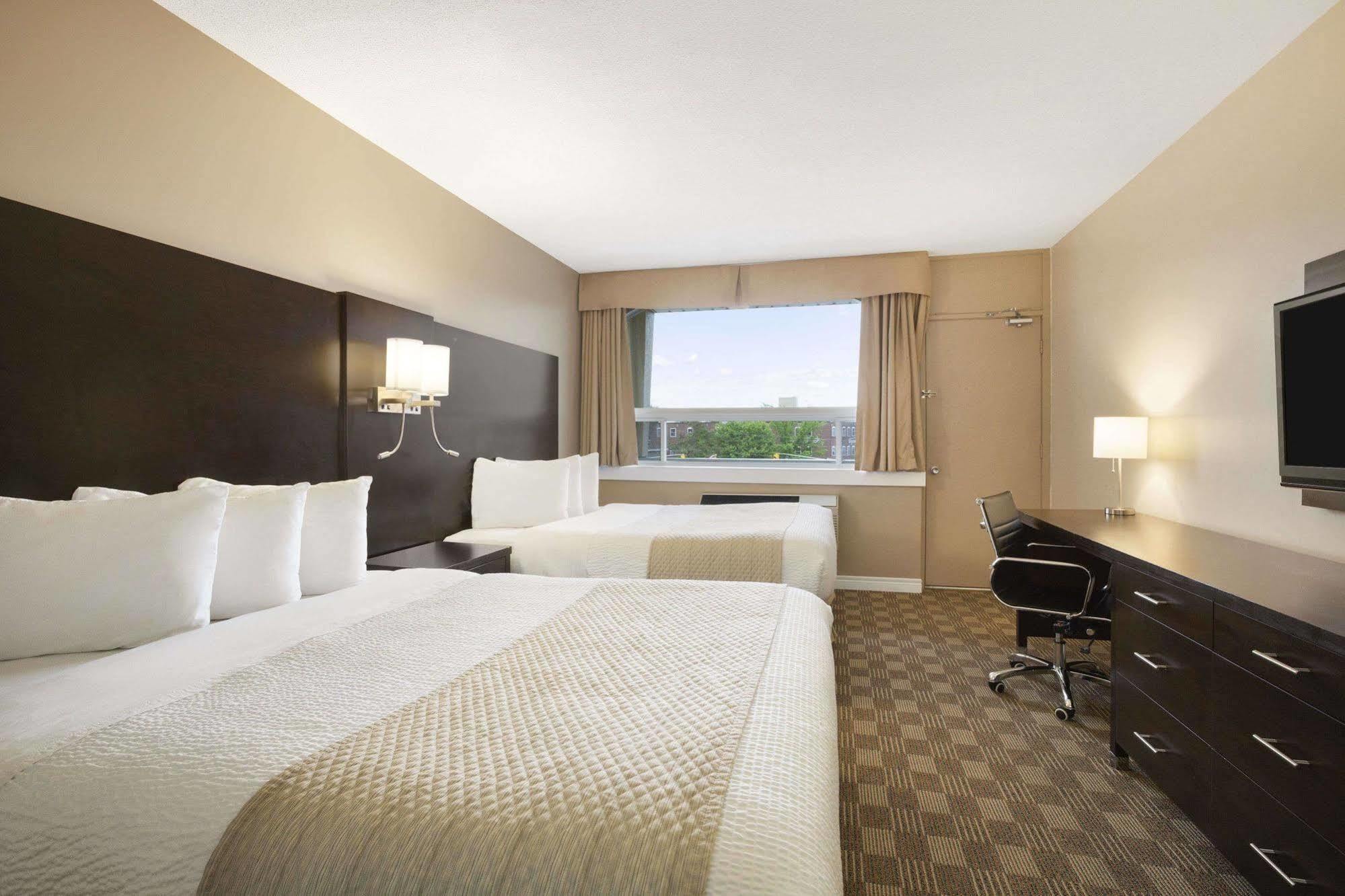Days Inn & Suites By Wyndham North Bay Downtown Buitenkant foto
